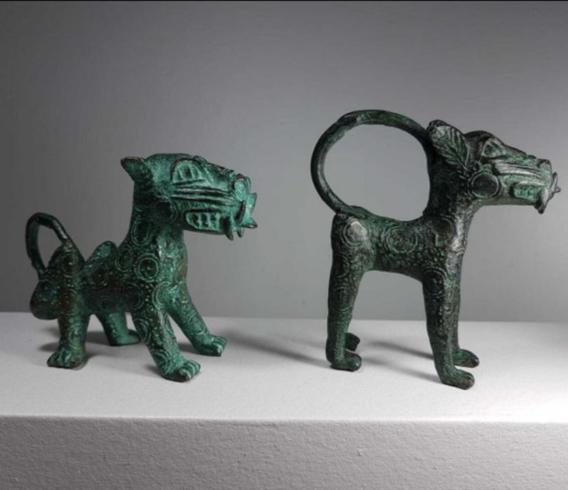 Linda dupla de leopardos-Abençoado Edo