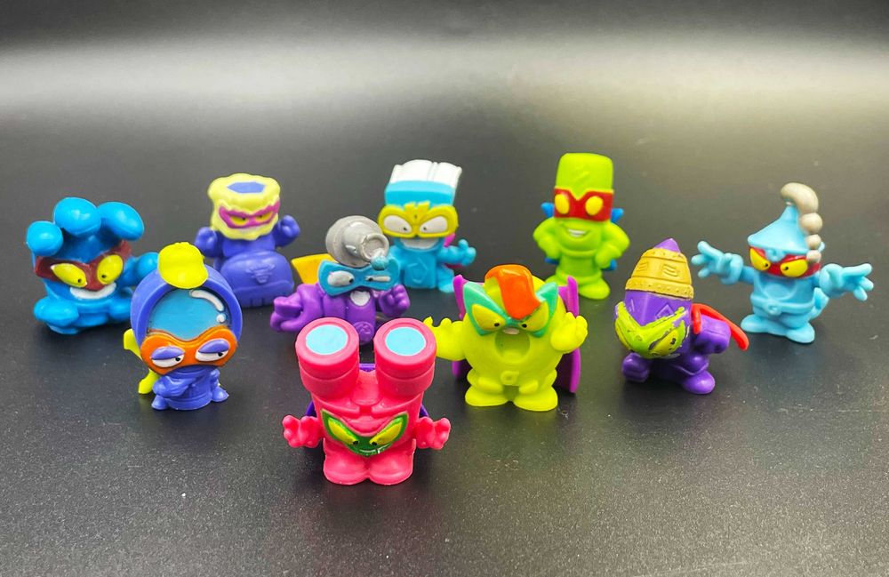 C11. Super Zings zestaw 10 figurek
