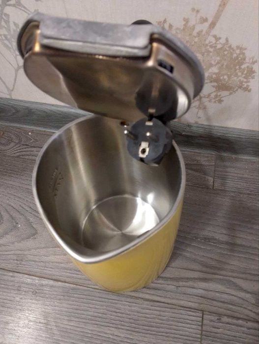 Електрочайник  Magio   MG-515N