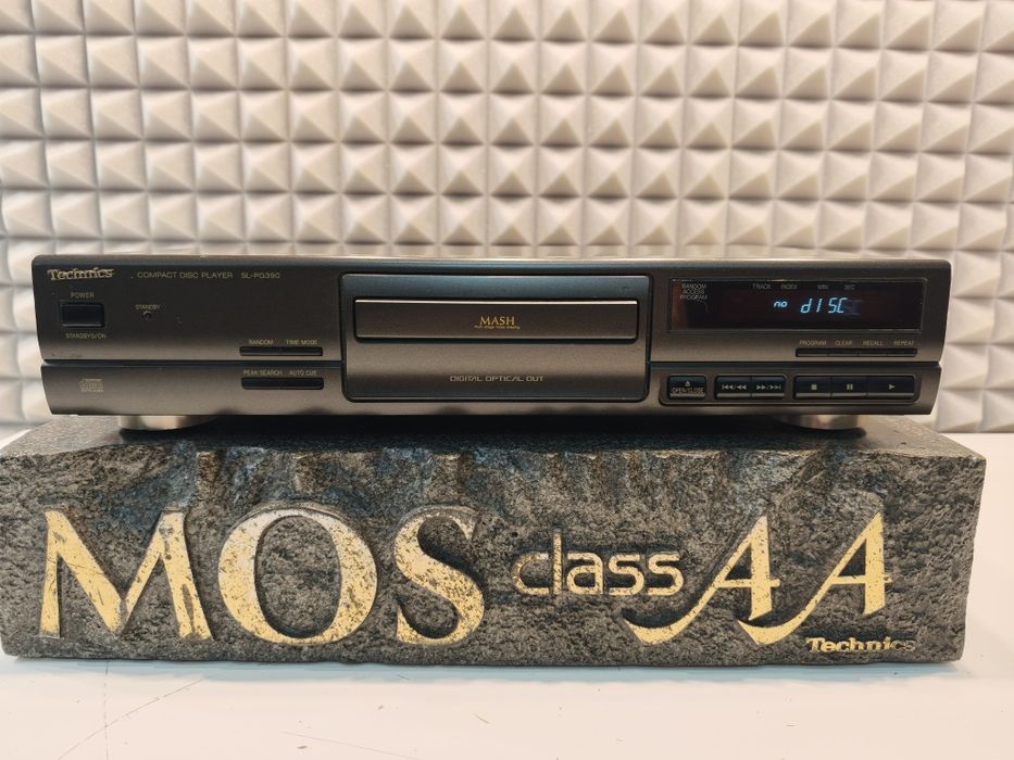 Odtwarzacz CD Technics SL PG 390
