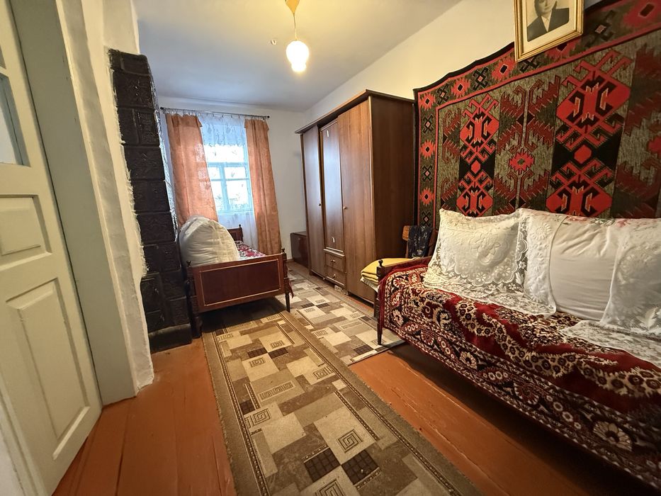 Продаж добротного цегляного будинку