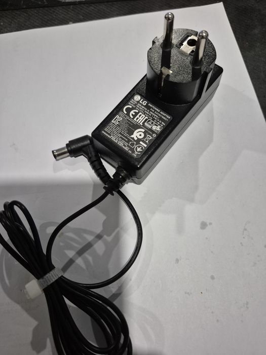 Oryginalny zasilacz do monitora LG 19V 1,3A