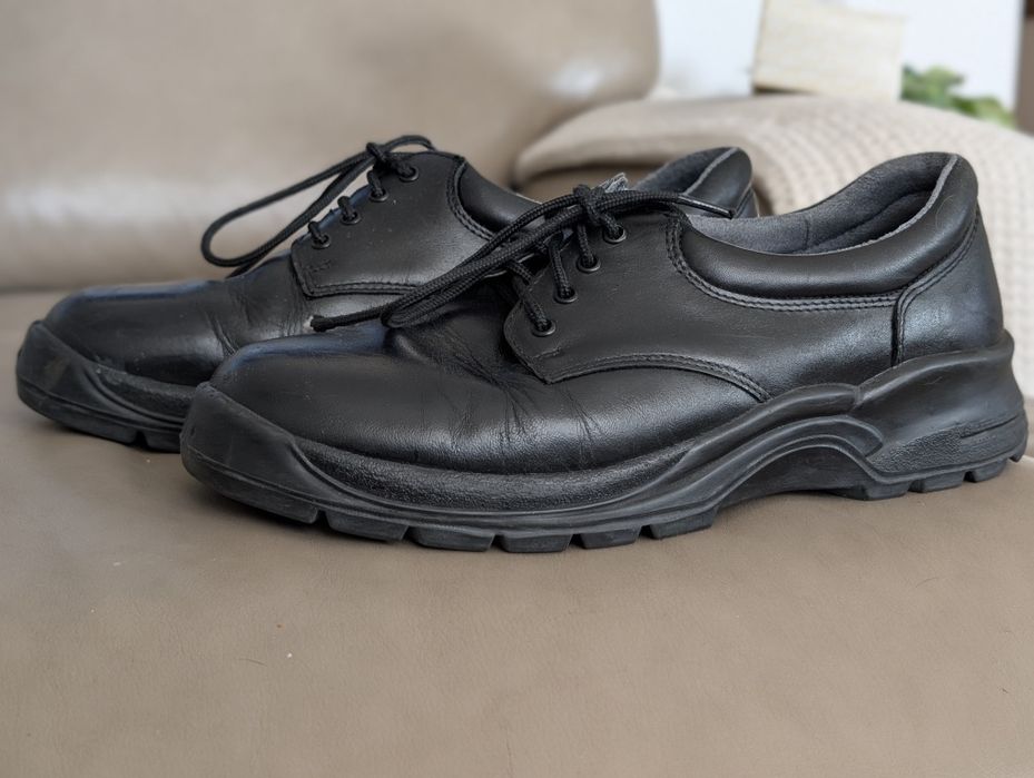 Buty służbowe rozmiar 42