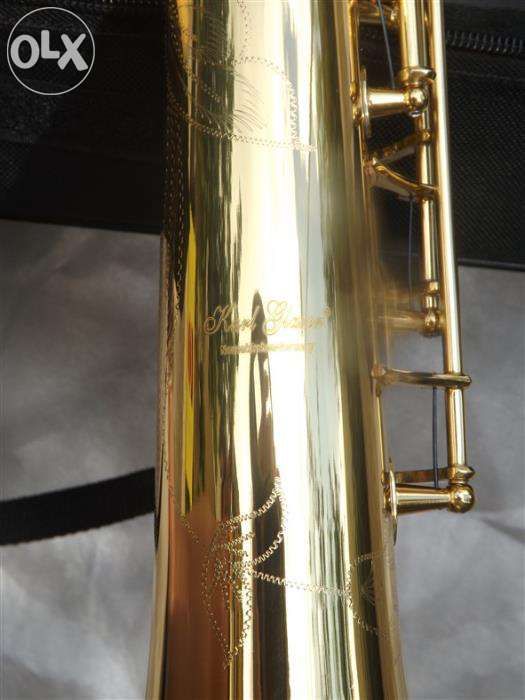 Saxofone soprano dourado velho marca Karl Glaser
