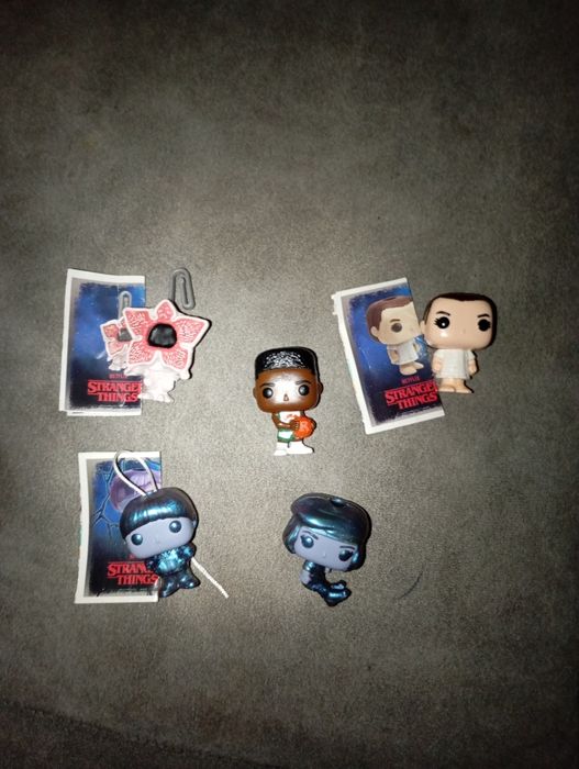 Продаю фігурки дуже дивні справи Кіндер Джой.