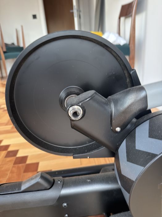 Wahoo KICKR MOVE – Rolo de Treino Inteligente Premium