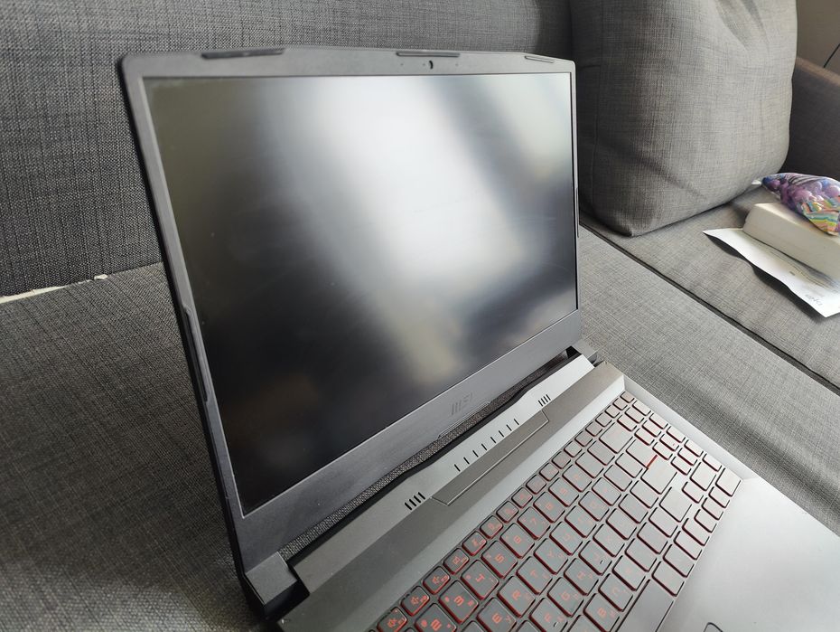 MSI Katana GF66 11UC 15,6" i5-11400H RTX 3050 8 Гб DDR4 512 Гб SSD