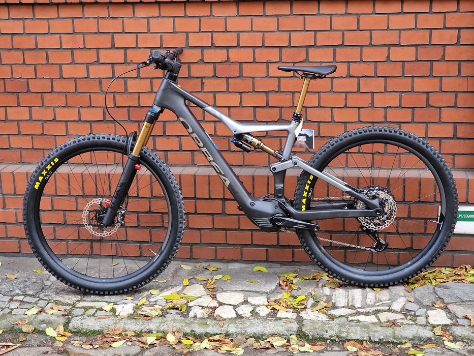 ORBEA RISE M10 '24,  M, L, XL 540Wh,opcja 792 Wh,  Carbon, Rabat