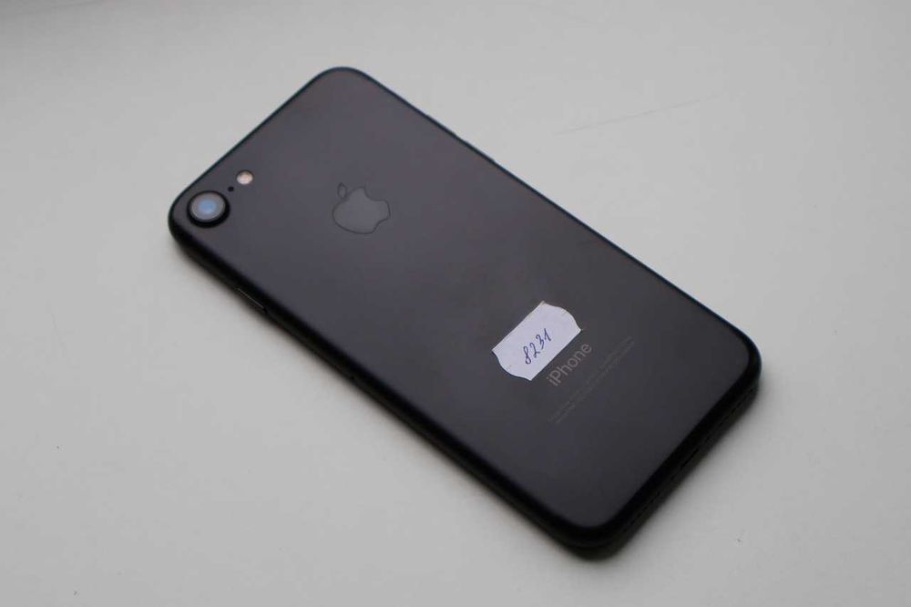 Apple Iphone 7  32 Black Neverlock Оригінал!