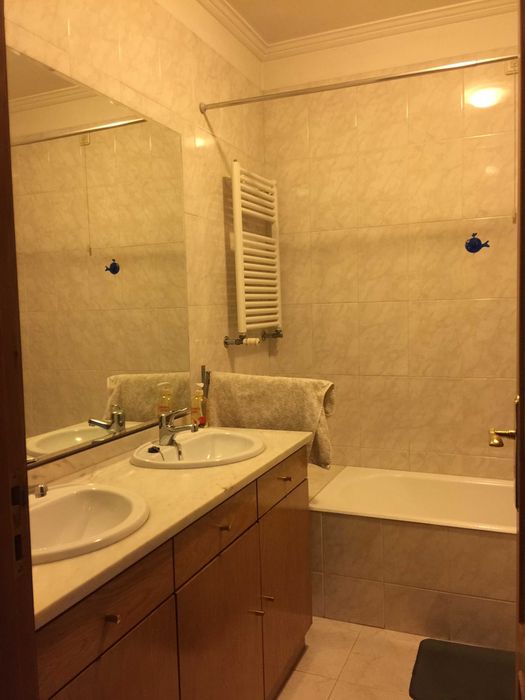 Quarto individual junto ao Amial/ Colégio Luso Francês