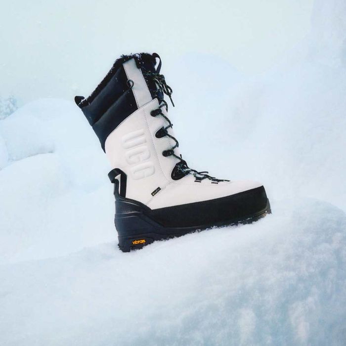 Продаю черевики Ugg  43 р та 44 р.