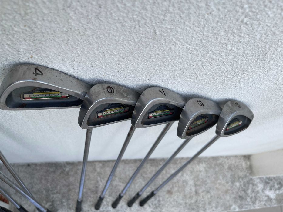 Conjunto de tacos de golfe vintage + saco Callaway + Titleist