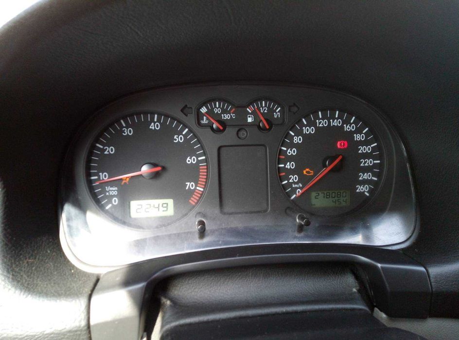 Продам Гольф 4 1.6  2002р