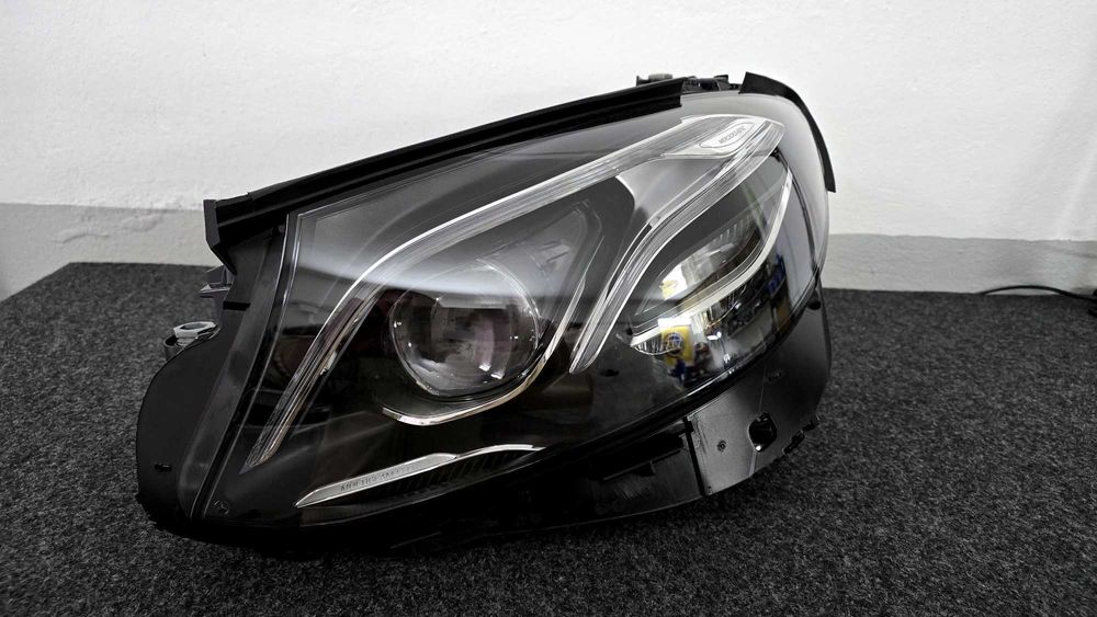 Farol Mercedes Classe E W213  Multibeam