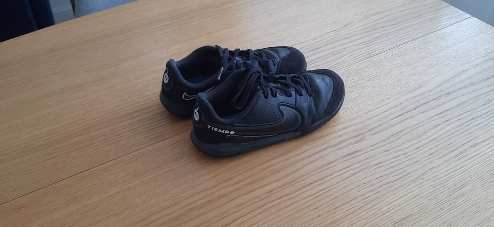 Halówki skórzane piłkarskie Nike Tiempo 31.5 EU/19.5 cm