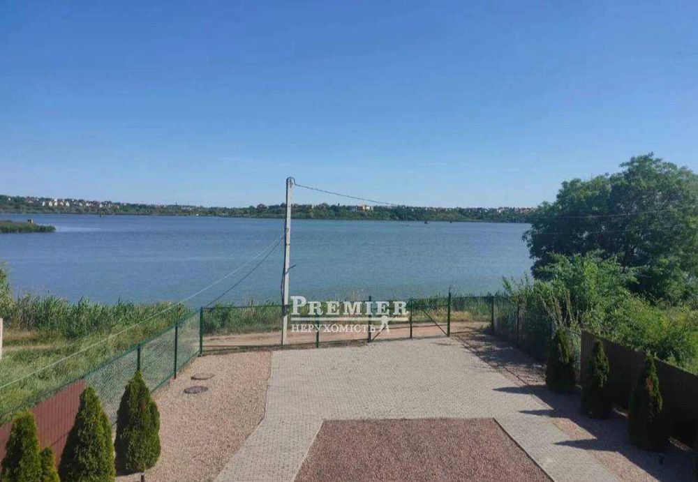 Продам 2-поверховий будинок