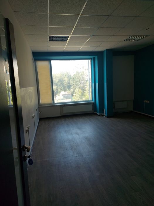 Сдача офисов в центре м. Левада с отоплением