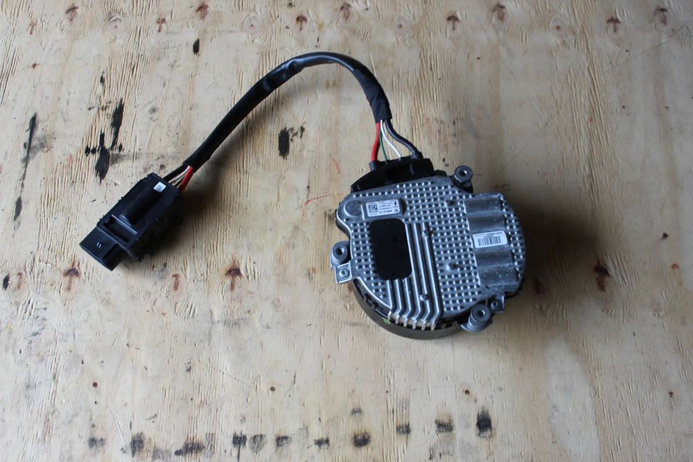 SILNIK WENTYLATORA BMW G30 G31 8686161 2022