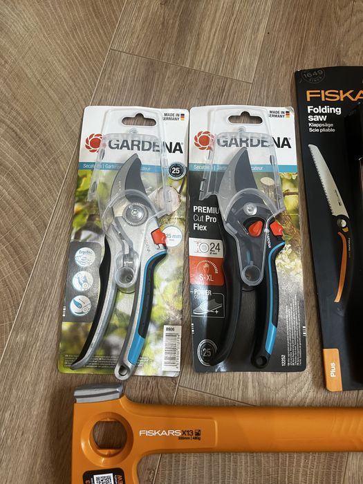 Інструменти Fiskars/Gardena, пилки, секатори, сокира