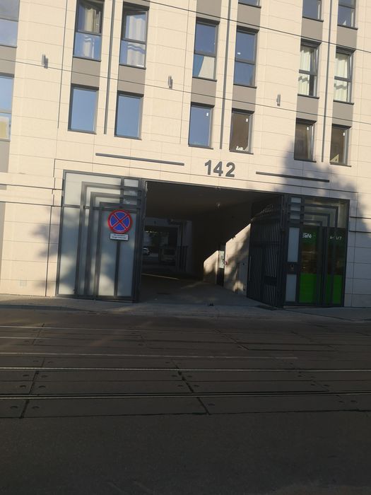 Garaz/Miejsce parkingowe/zamkniete - Widok 2