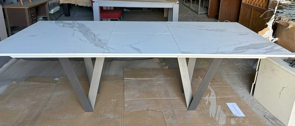 Mesa jantar marmorizada em madeira