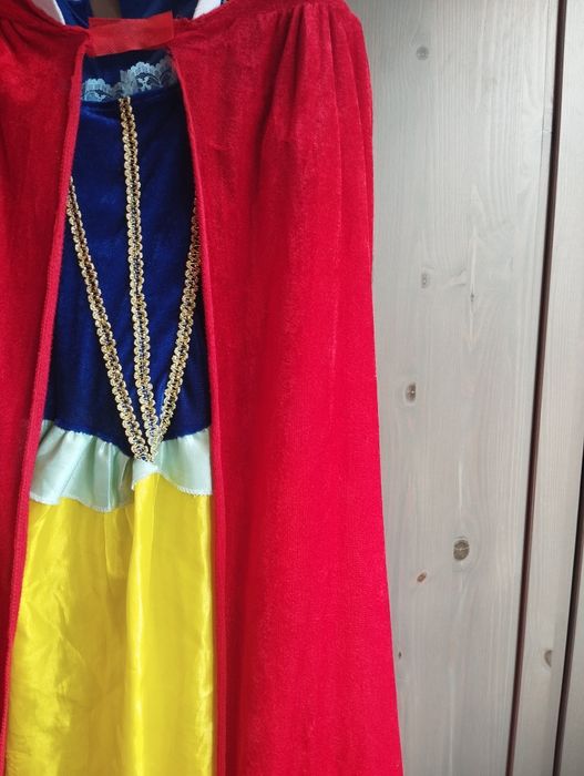 Disfarce Branca de Neve com peruca