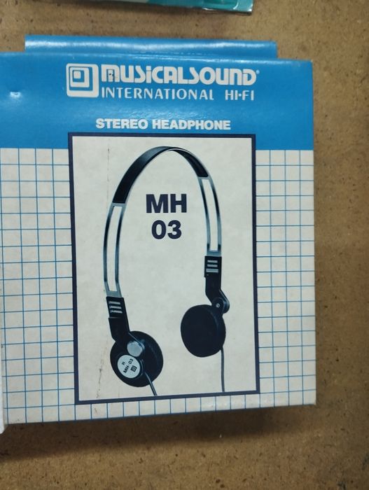 Lote de 20 + 15 headphones