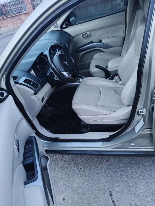 Продам Mitsubishi outlander xl 2.4бензин