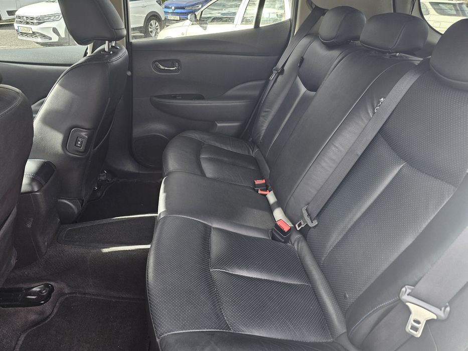 Nissan leaf Acenta 30kwh