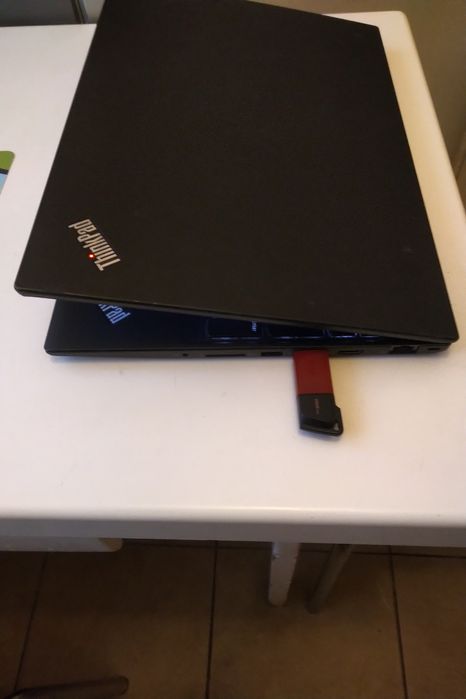 Lenovo ThinkPad T570 i5 -7300U 2.71 GHz 16GB 256GB ssd windows11