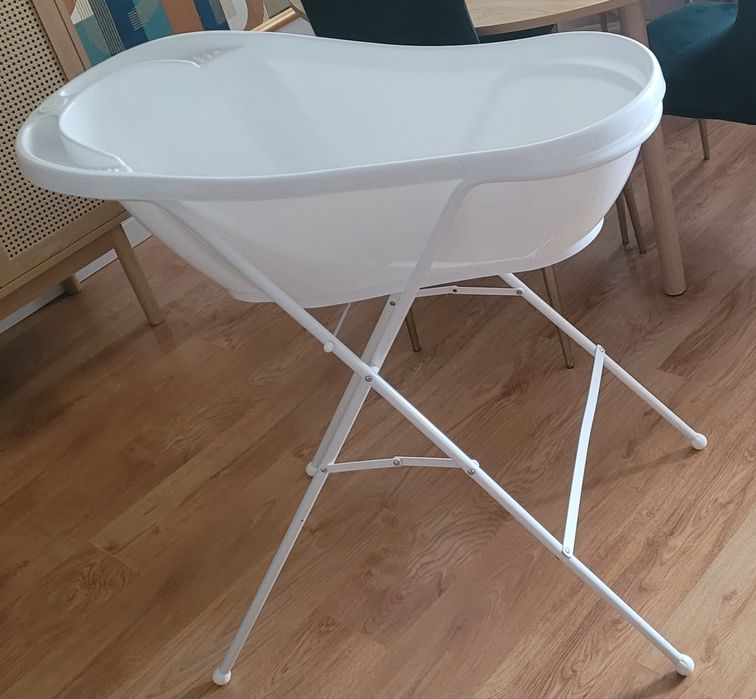 Wanienka niemowlęca ze stelażem