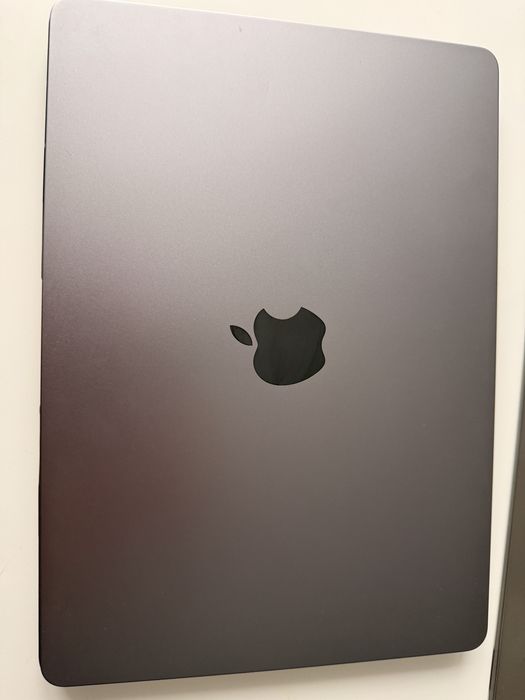 Macbook Air M2 stan wzorowy