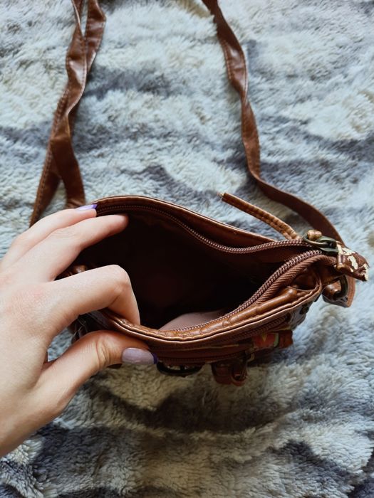 2 Bolsas pequenas a tiracolo