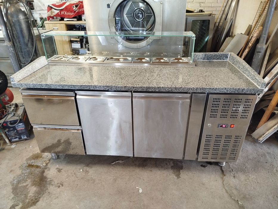 Холодильний стіл для піци,суші 180см.