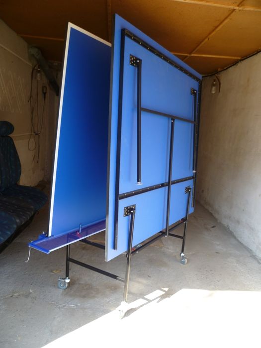 Tенісний стіл стандартних розмірів