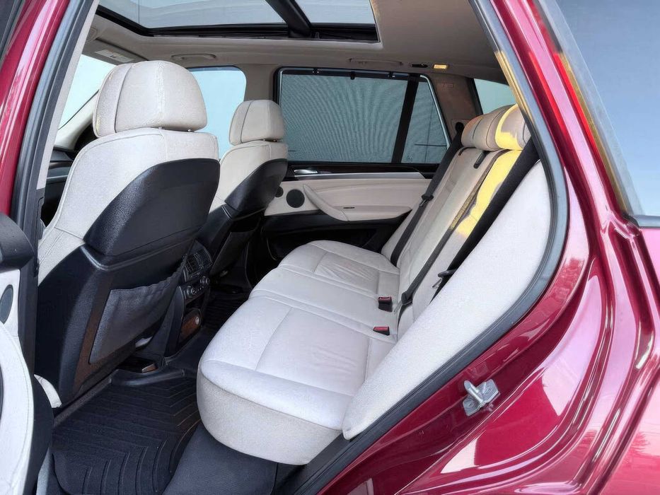 BMW X5 xDrive35i Premium      2012