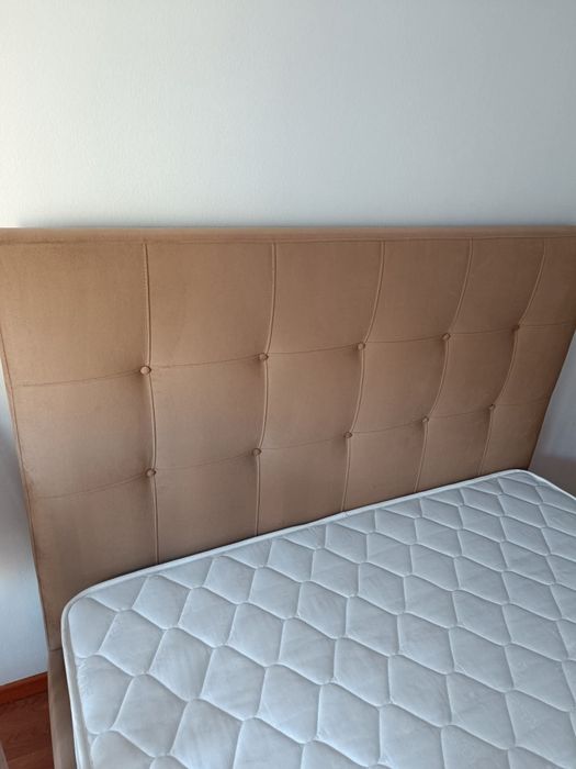 Vendo cama+colchão com estrado elevatório