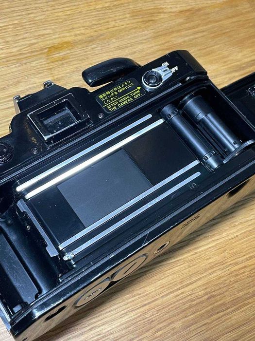 Плівковий фотоапарат Canon EF