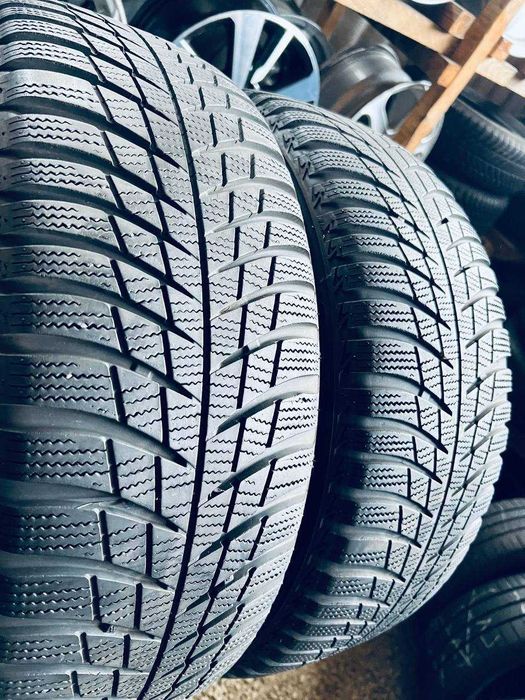 Шини Резина Зимові  205 55 16 Bridgestone Blizzak LM001  2шт