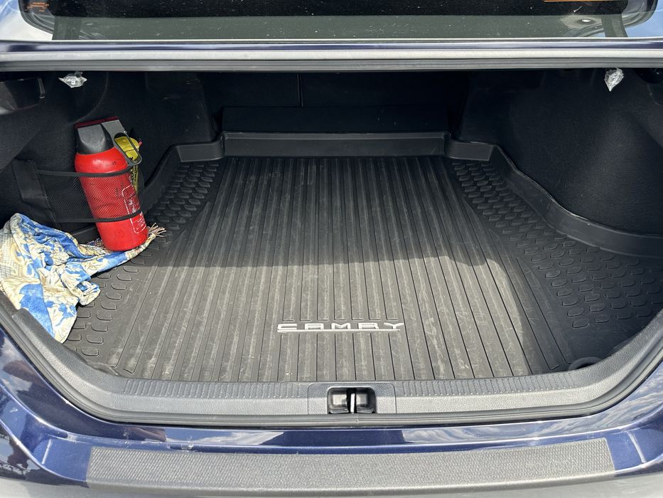 Toyota Camry 2.5 Hybrid 2021 SE