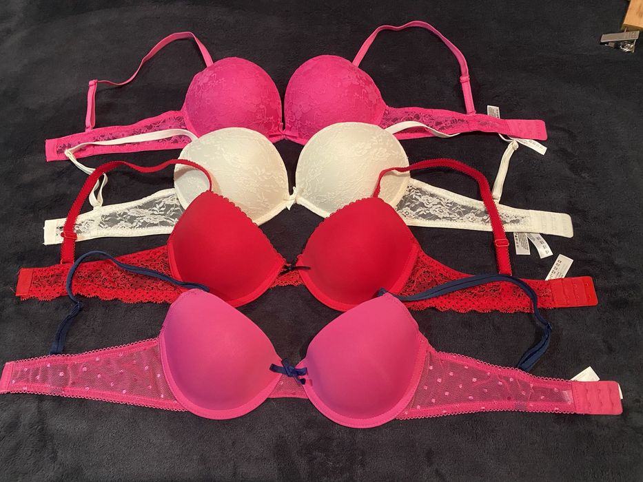 Нові бюстгальтери