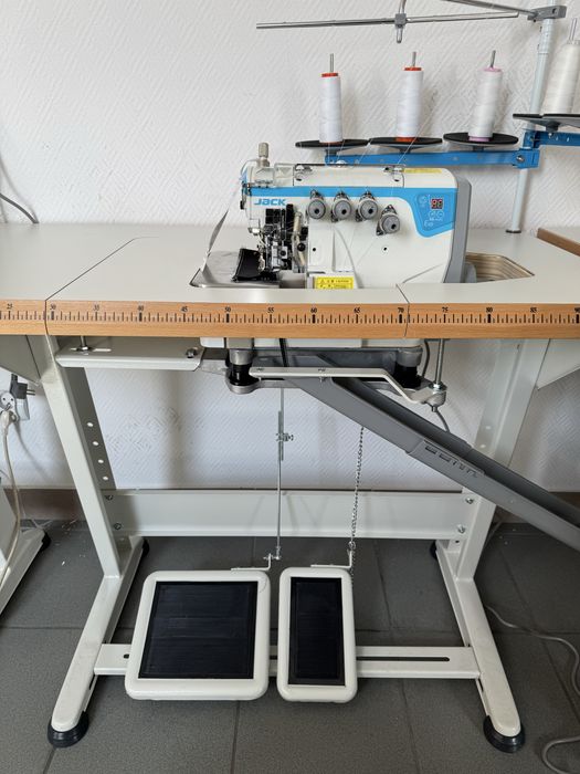 JACK E4S-5-M03/333 overlock owerlok przemysłowy 5-nitkowy komplet NOWY