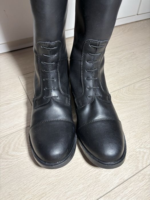 Sprzesm buty o- essentials jessy