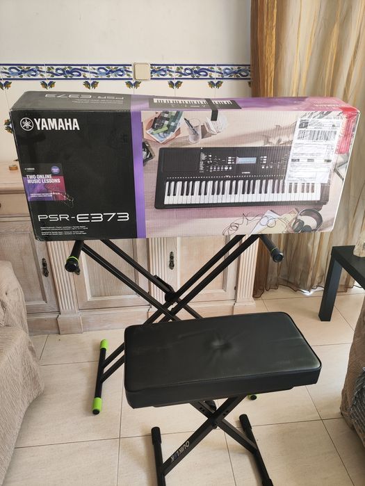 Teclado yamaha SR-E373 como novo
