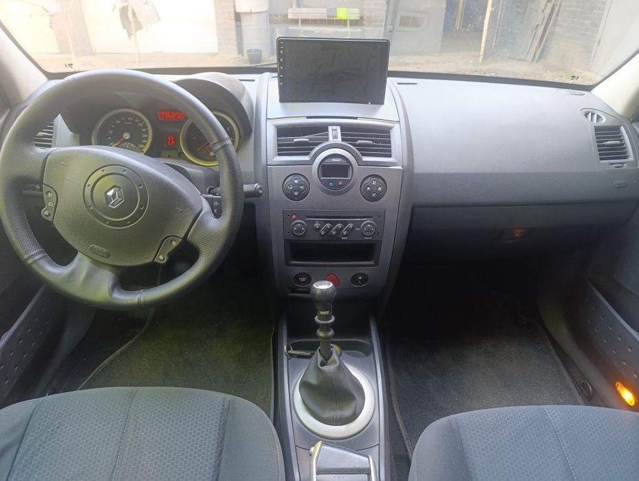 Продам Megane 2004 1.9d