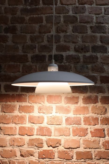 Biała duńska lampa wisząca space age vintage mid century