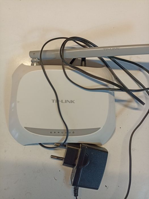 Роутер TP-LINK TL-WR720N