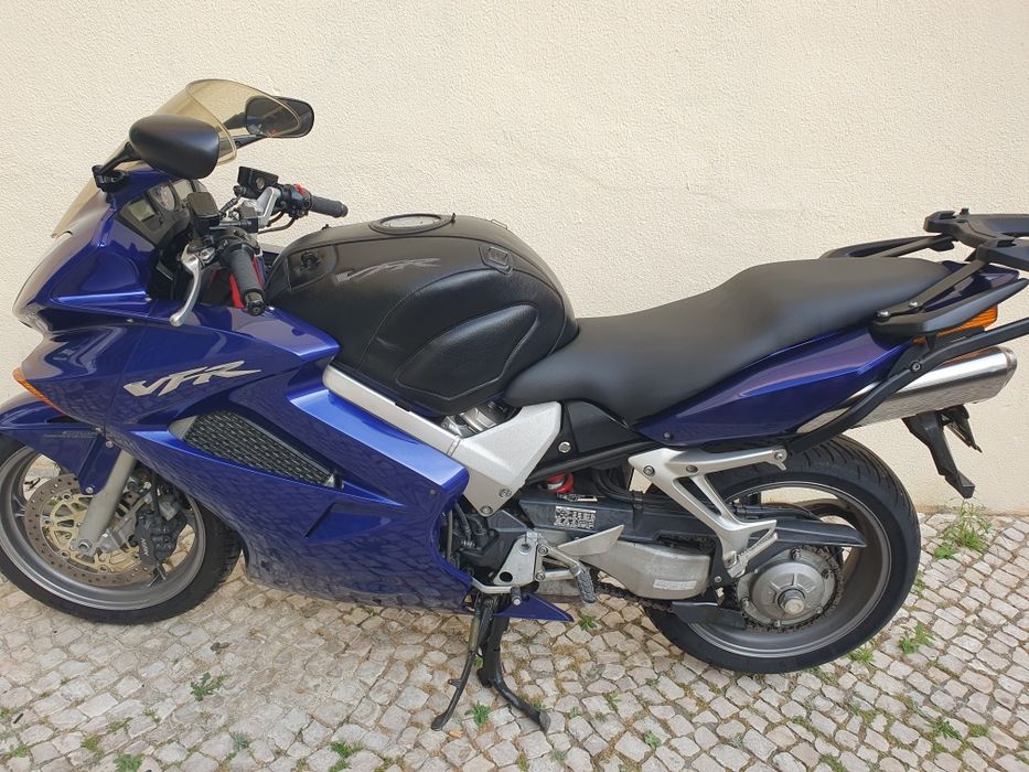 Honda VFR800 VTEC