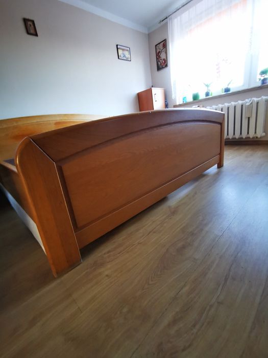 Łóżko sypialniane