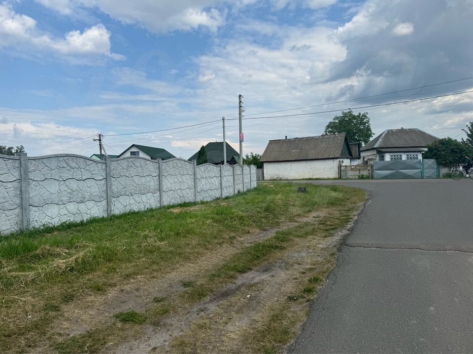 Продам Земельну ДІЛЯНКУ 31 соток, ЦЕНТР, ГАЗ с.Іванків